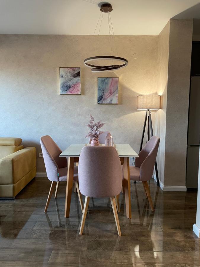 Roosevelt Apartment سكوبجي المظهر الخارجي الصورة