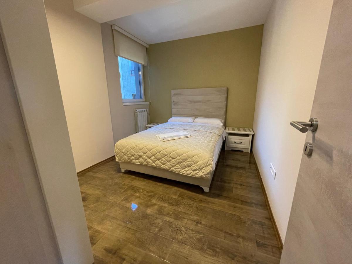 Roosevelt Apartment سكوبجي المظهر الخارجي الصورة